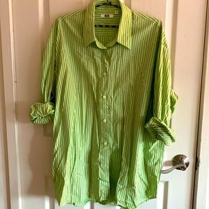 Uniqlo U button down shirt